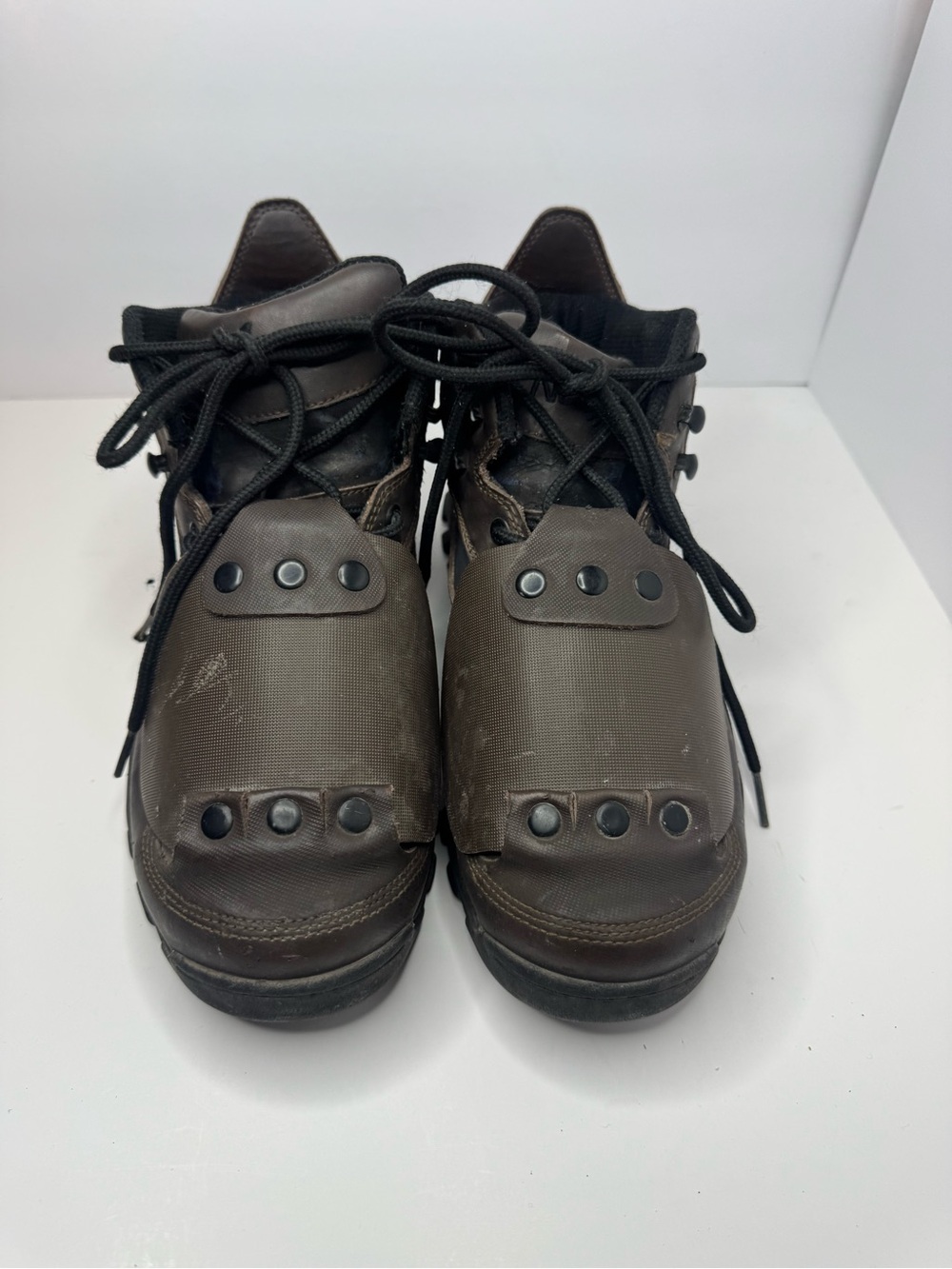 Nautilus Men's Brown Lace-Up Protective Work Shoes Size 10M